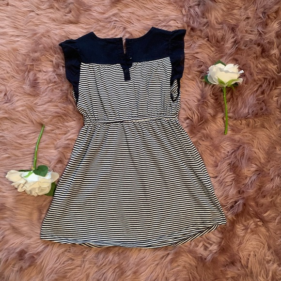 Girls dress - Picture 2 of 2